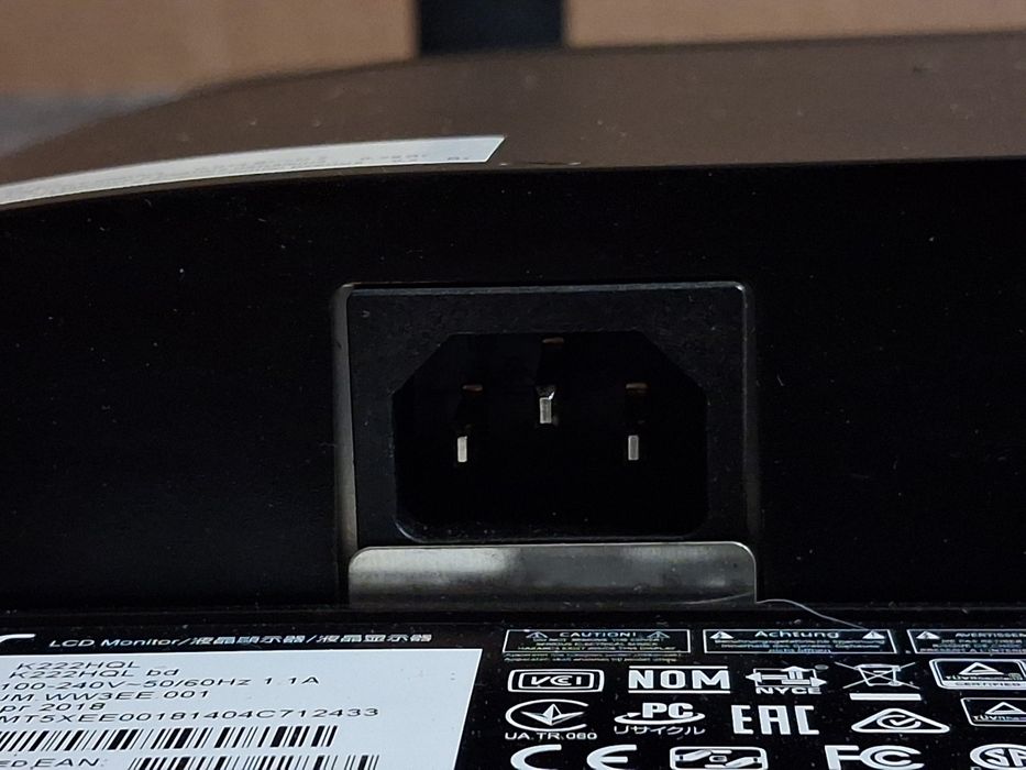 Монитор фирмы Acer 54 см  21"диагональ