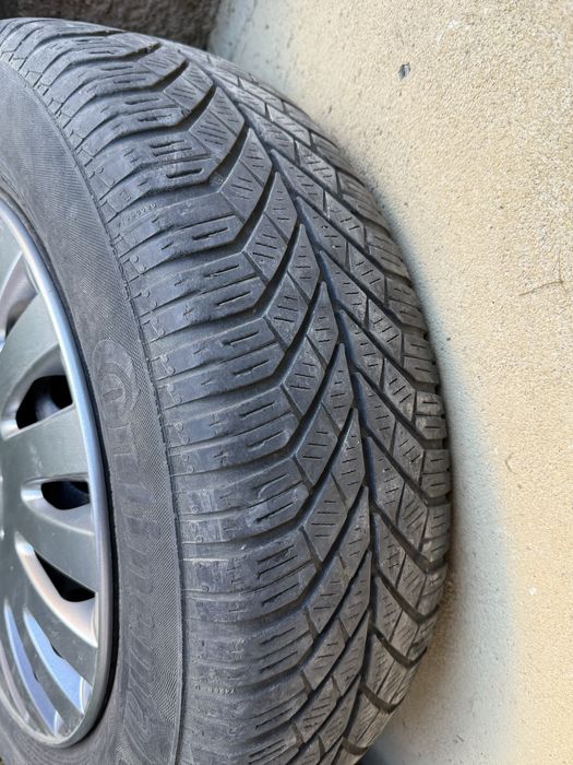 Jante tablă cu anvelope de iarnă