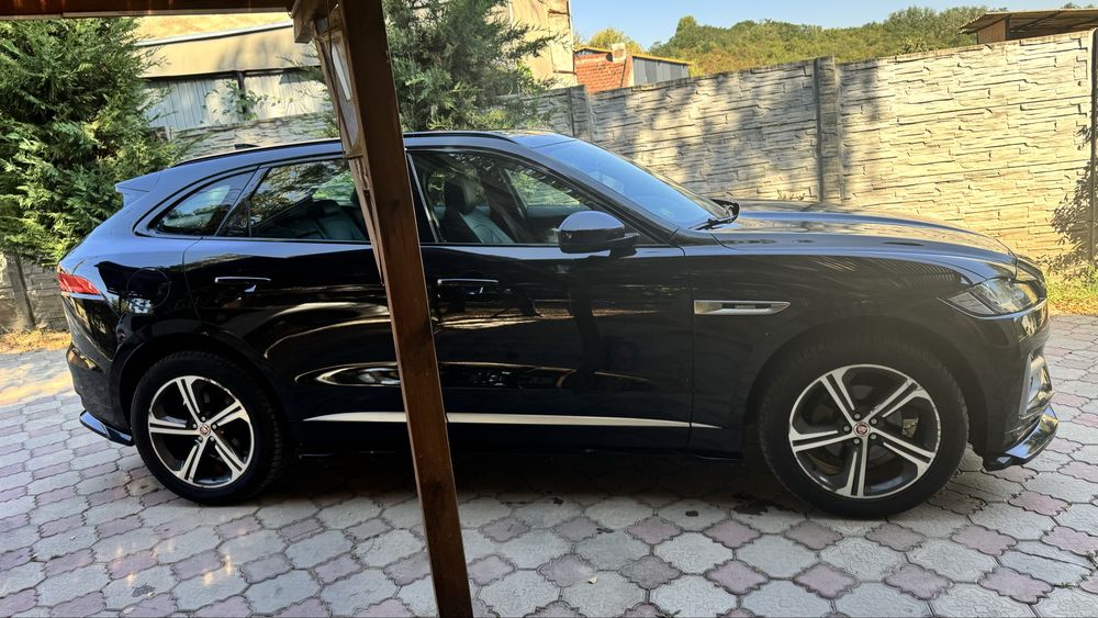 Jaguar F-Pace 2.0 D R-Design