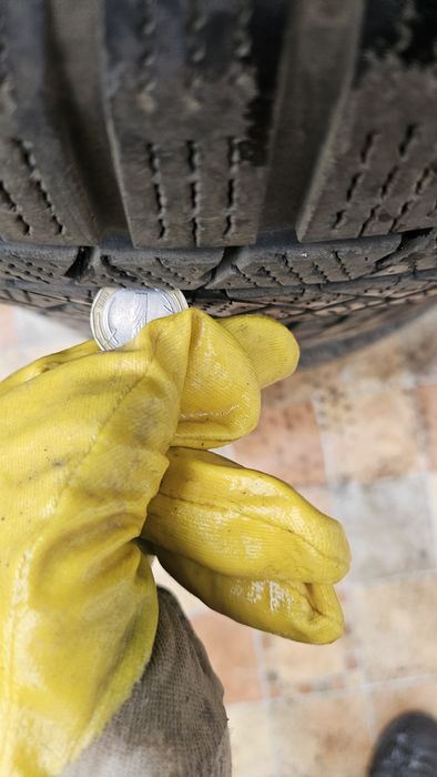 Джанти 17" 5х114 и гуми 215 65 17 - 4бр. зимни гуми Continental Winter