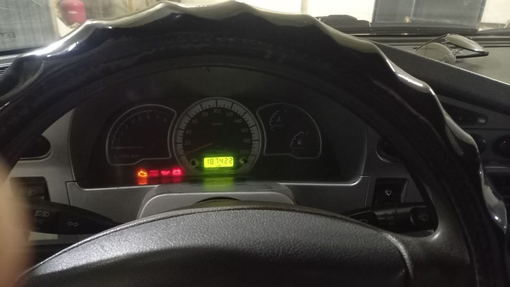 Прадаю нексия 2013йил радной