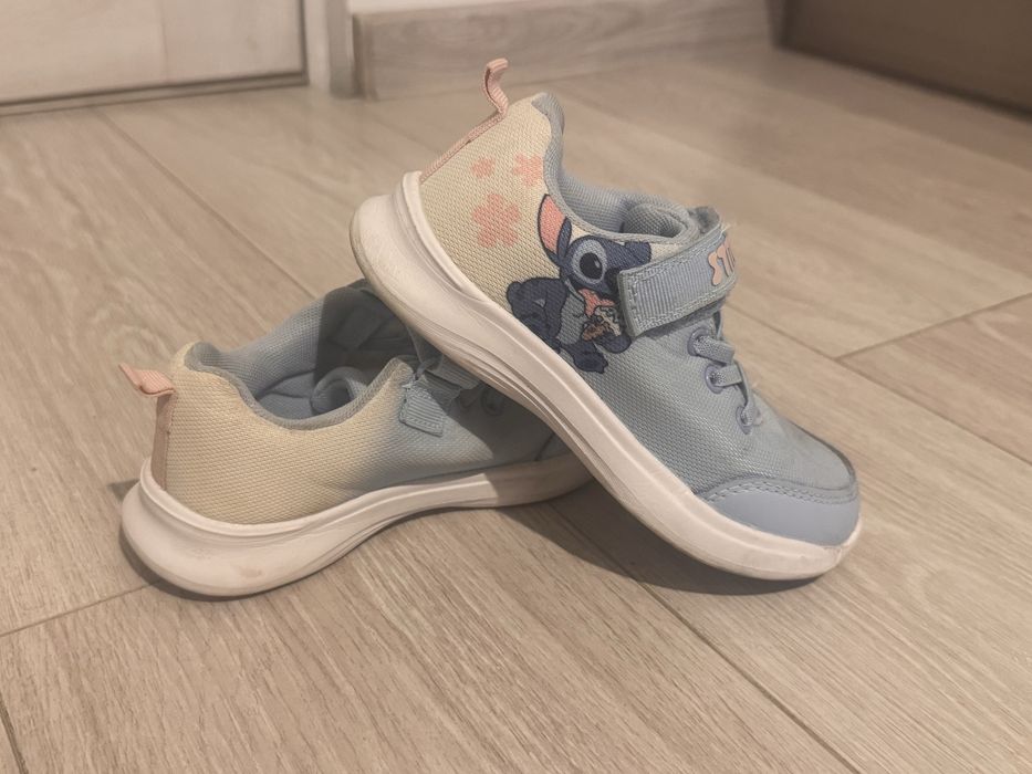 Adidasi+ sandale  comode marimea 29