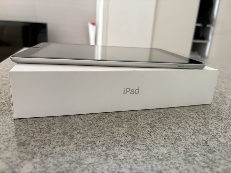 iPad (th Generation) WI-FI