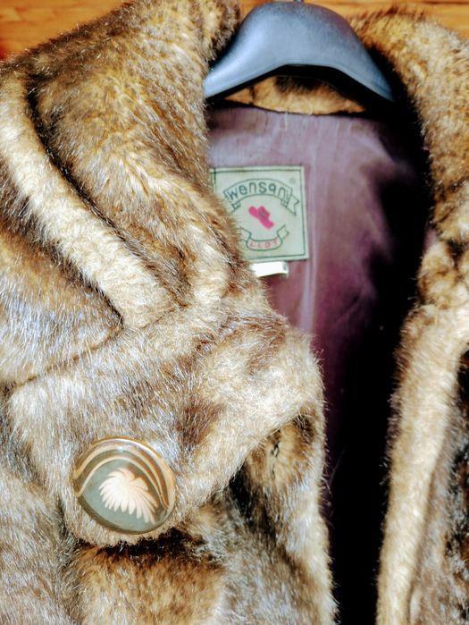 Две екопалта,продават се поотделно.