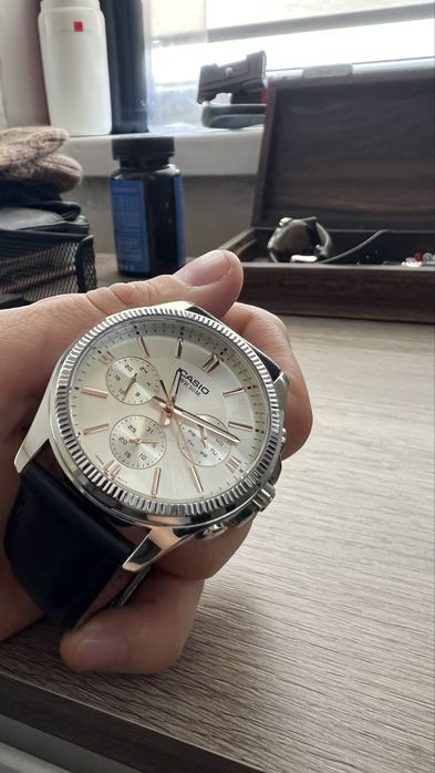 CASIO наручные часы новые