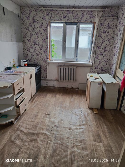 Участок с домом (времянка)