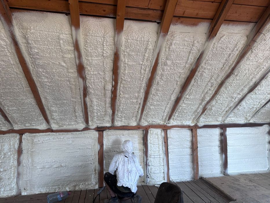 Izolați cu spuma poliuretanica