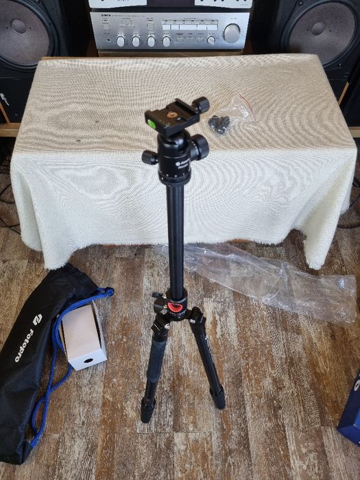 Trepied aparat foto/video. Nou.