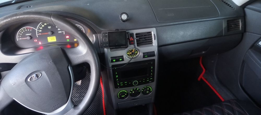 Продам Приору универсал, люкс 270000