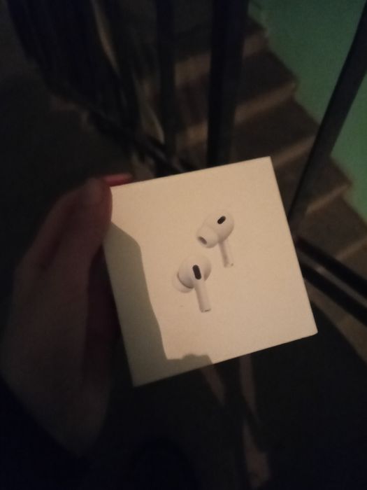 Продам наушники AiRods Pro