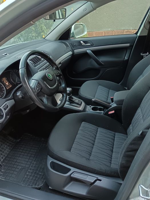 Vând Skoda Octavia 2 facelift