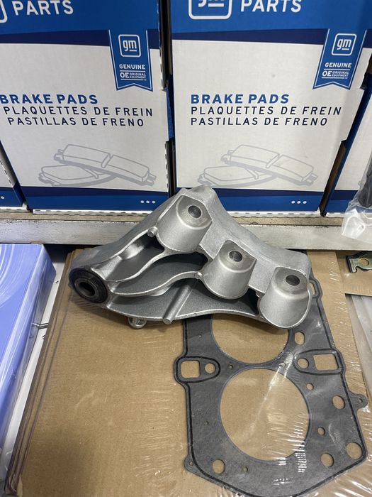 Korobka podushka kranshteyn GM