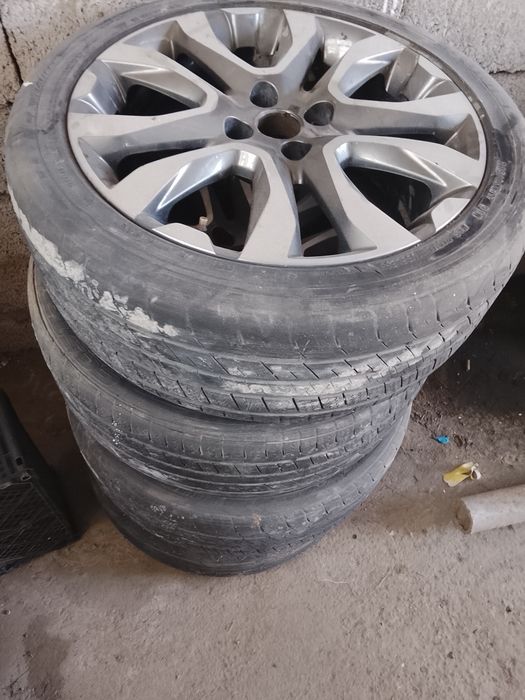Diska Sotiladi R17 singan joylari yuq