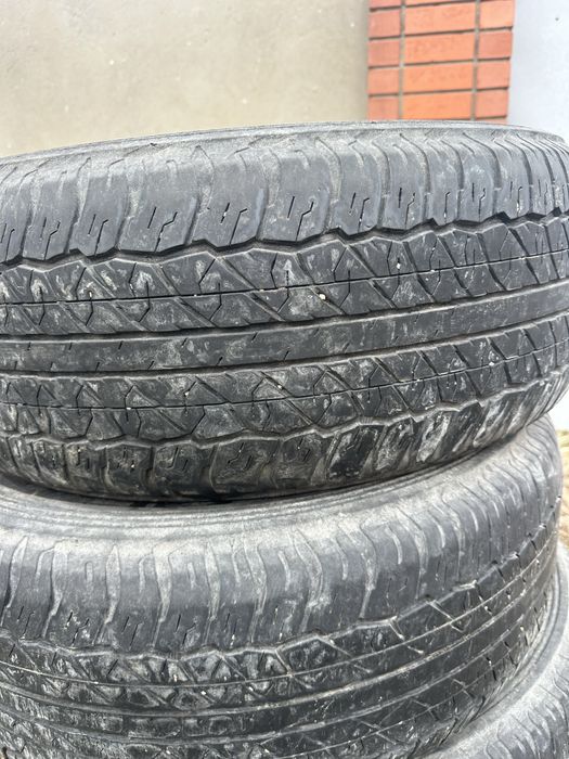 Продам б/у шины от Митсубиси Л 200