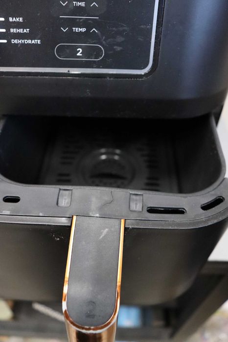 Фритюрник Ninja Foodi MAX Dual Zone, 9,5L Air Fryer, леки ДЕФЕКТИ