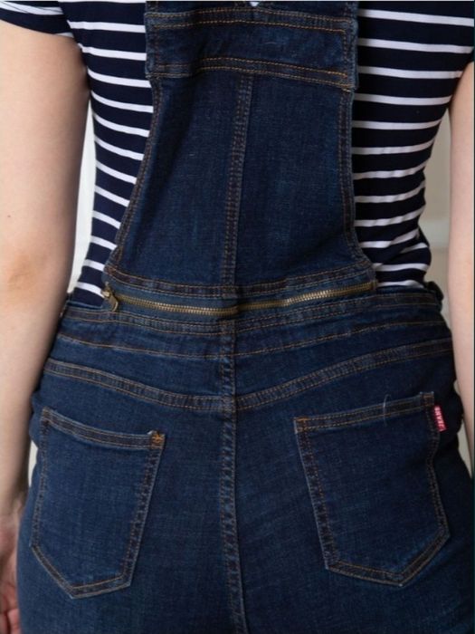 Продам джинсовый комбинезон для беременных