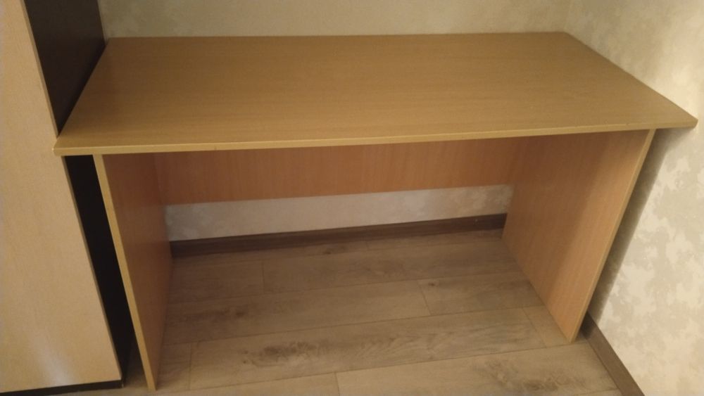 Продам стол рабочий