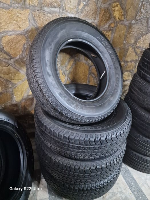 255 70 18 Bridgestone 4бр Замъка Ямцол