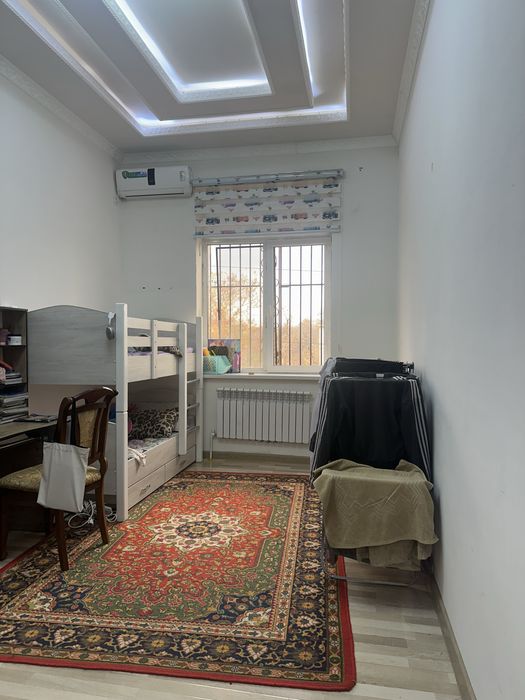 Квартира 94 кв.м 3-ком , 3 этаж с ремонтом и мебелью .