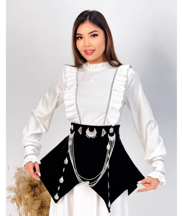 Сдам на прокат !Корсет и Баска