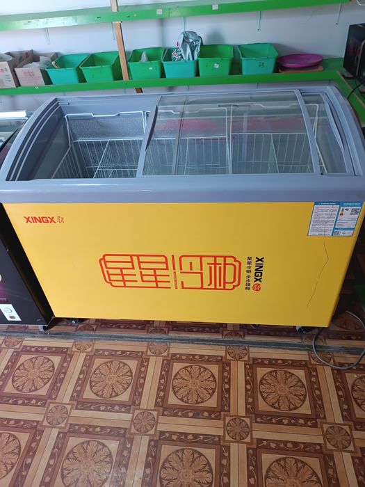 маразелник витрина