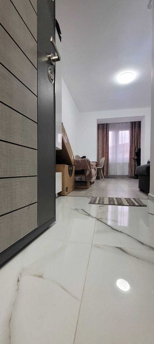 Garsoniera in Onesti, zona de sus, etaj 2.