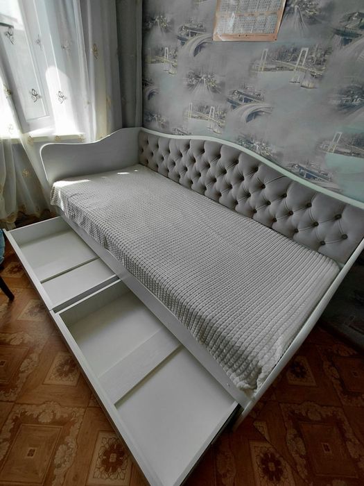 Продам тахту в отличном состоянии