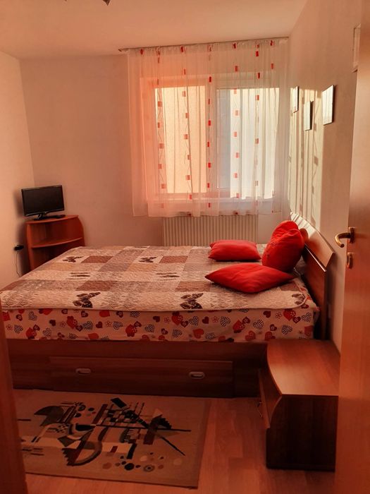 Inchiriez apartament 2 camere Tirgu Ocna