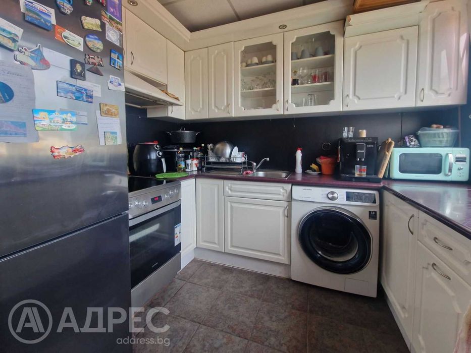 Тристаен апартамент, Център, 82 кв.м., ет. 5, ТЕЦ, тухла, обзаведен