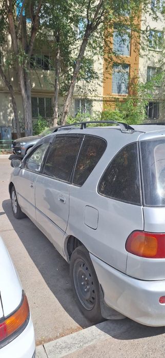 Toyota Ipsum жағдайы жақсы