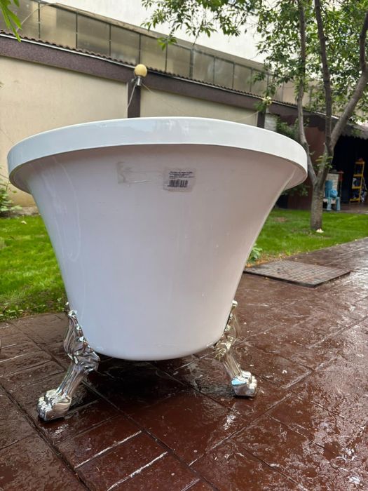 Vand cada freestanding acril Bella (Regata) -Ca nouă