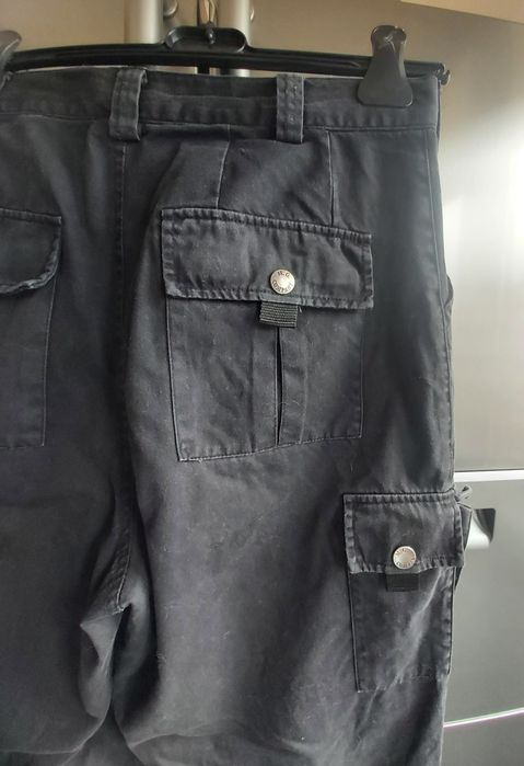 Pantaloni cargo marimea 40