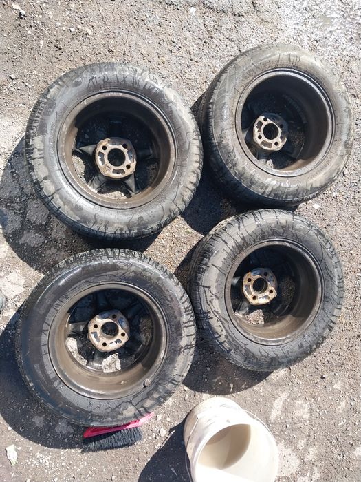 Диски R13 с резиной на Ваз.