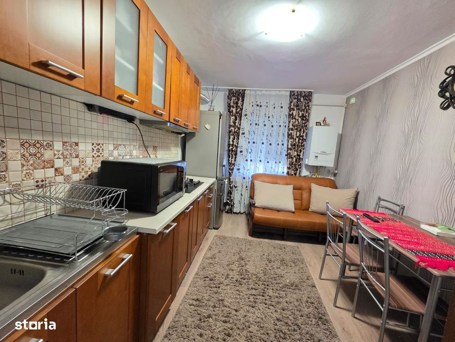 2 camere, decomandat, zona Pieței Mari, mobilat și utilat, renovat
