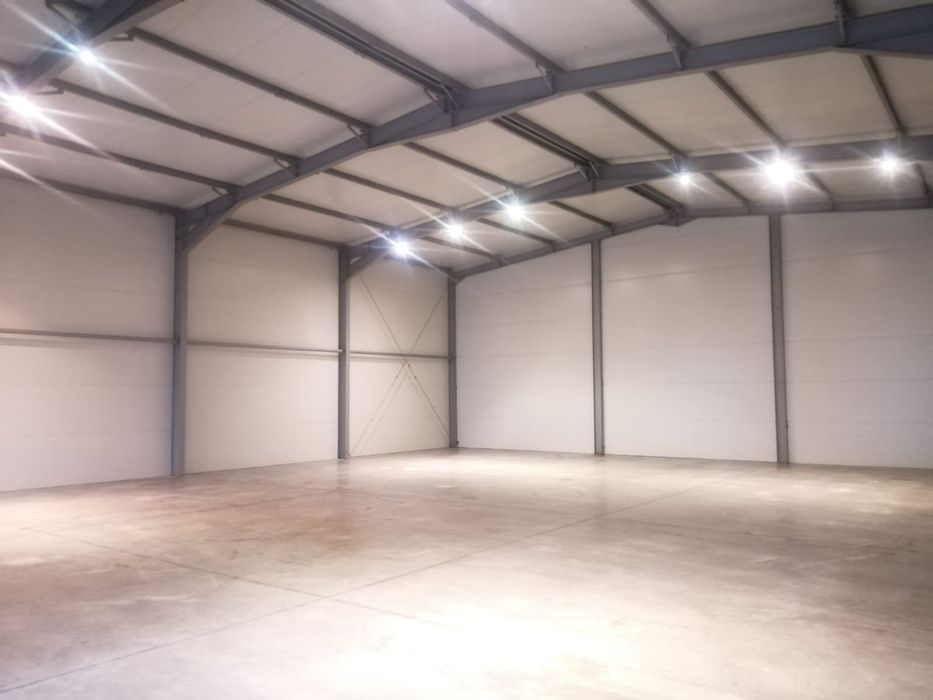 Închiriez hală  Show-Room/ in Jucu, Front la E60/ curte