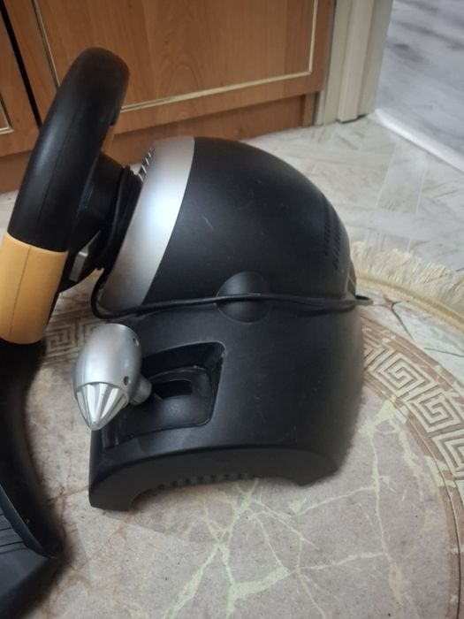 Срочно Продам игравой руль