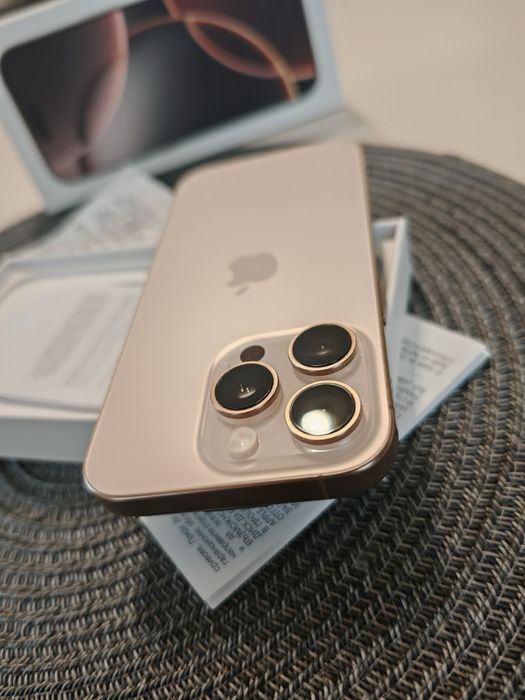 İphone 16 pro 256 GB  Desert като НОВ