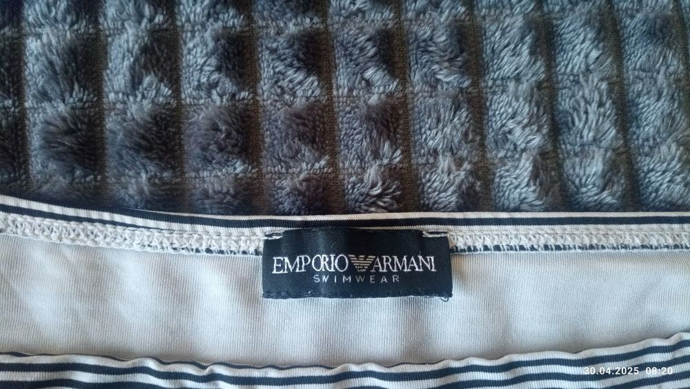 Дамски оригинален бански Emporio Armani, размер М,  бяло и черно райе