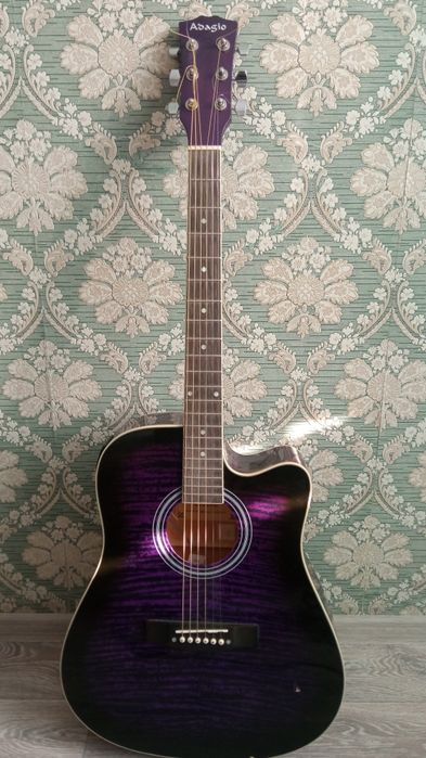 Гитара полуакустика