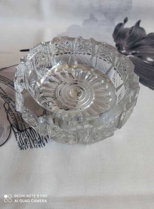 Кристален пепелник и купа за лед