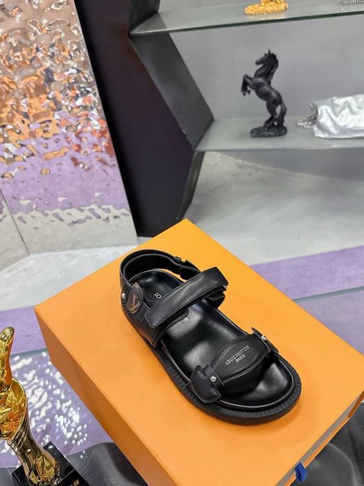 Луксозни дамски сандали - Louis Vuitton 38 и 39 номер