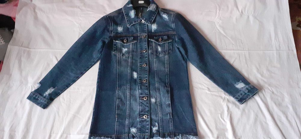 Geacă de blugi băieți  mărimea  L  și XS