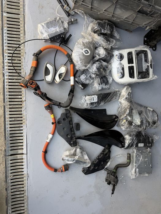 Piese kit airbag centuri rama navigatie cablaje module renault zoe