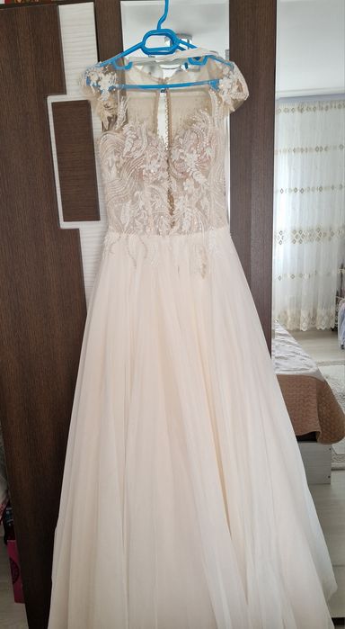 Vând rochie mireasă