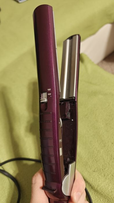 Vând placa de păr Babyliss ipro 230 steam