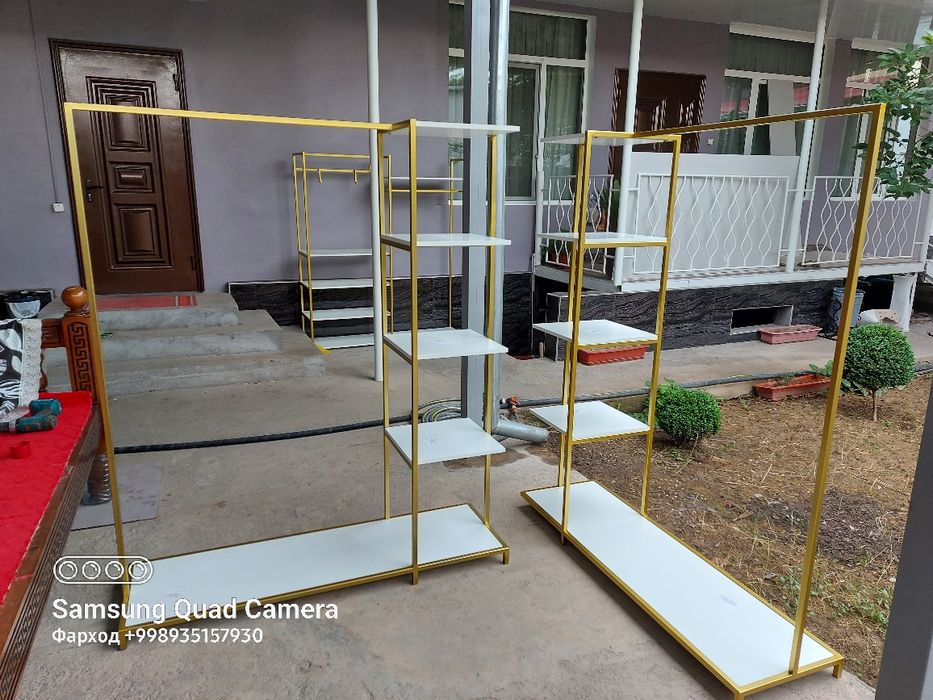 Золотые вешалки лофт