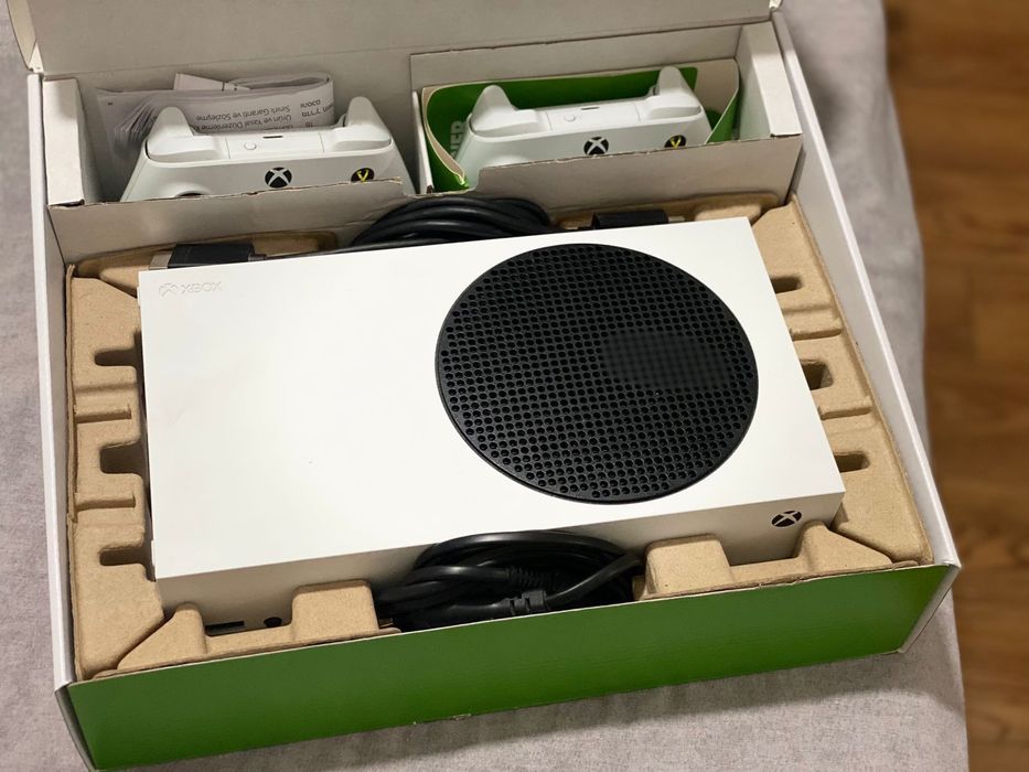 Продам xbox series S