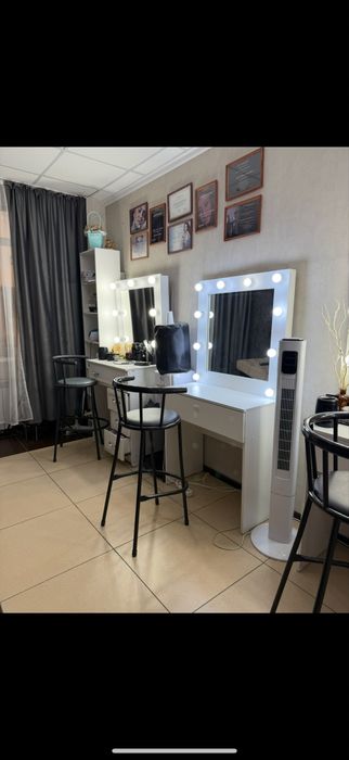 Продам визажный стол