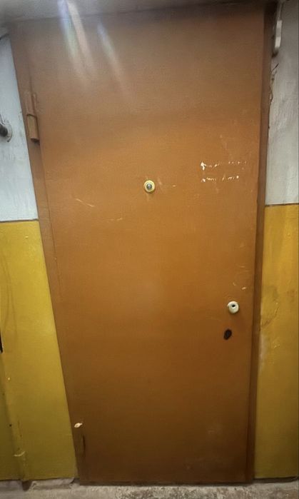 СРОЧНО продаю входную дверь