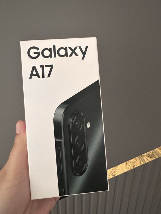 Продам новый телефон самсунг